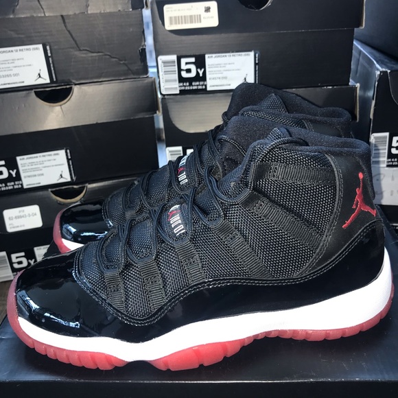 Dead stock BRAND NEW Air Jordan 11 Retro Bred - Picture 4 of 7